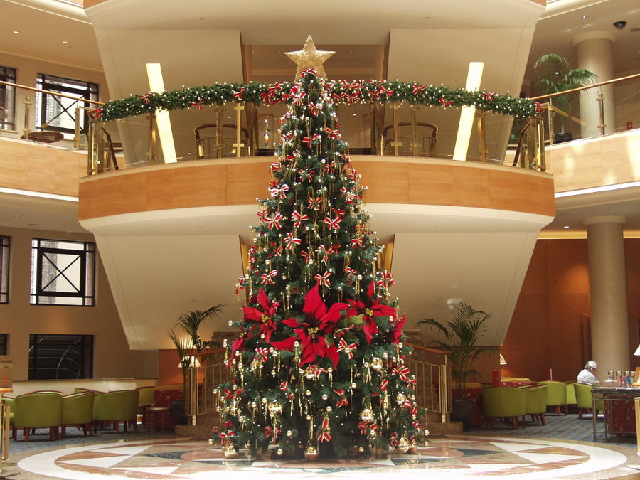 [Marriott+Christmas+tree+]