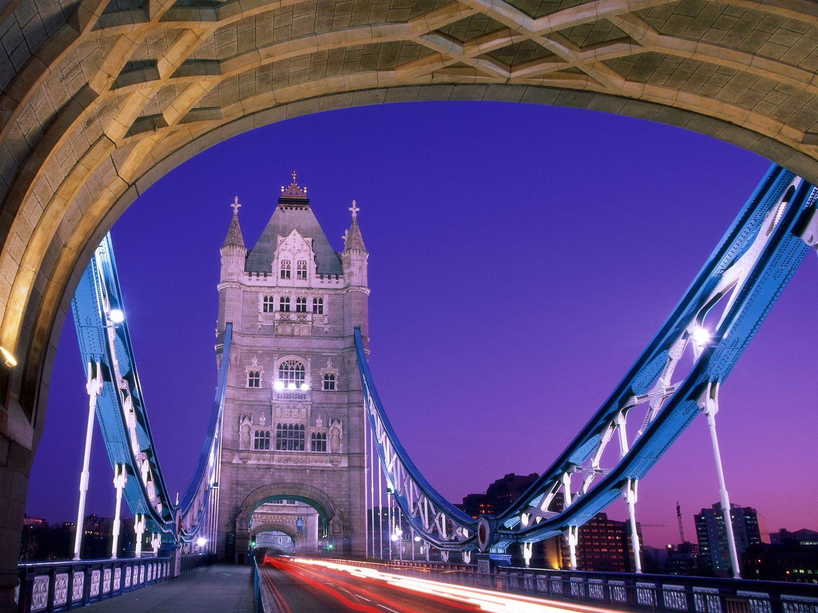 [Crossing+Over,Tower+Bridge,+London,+England.jpg]
