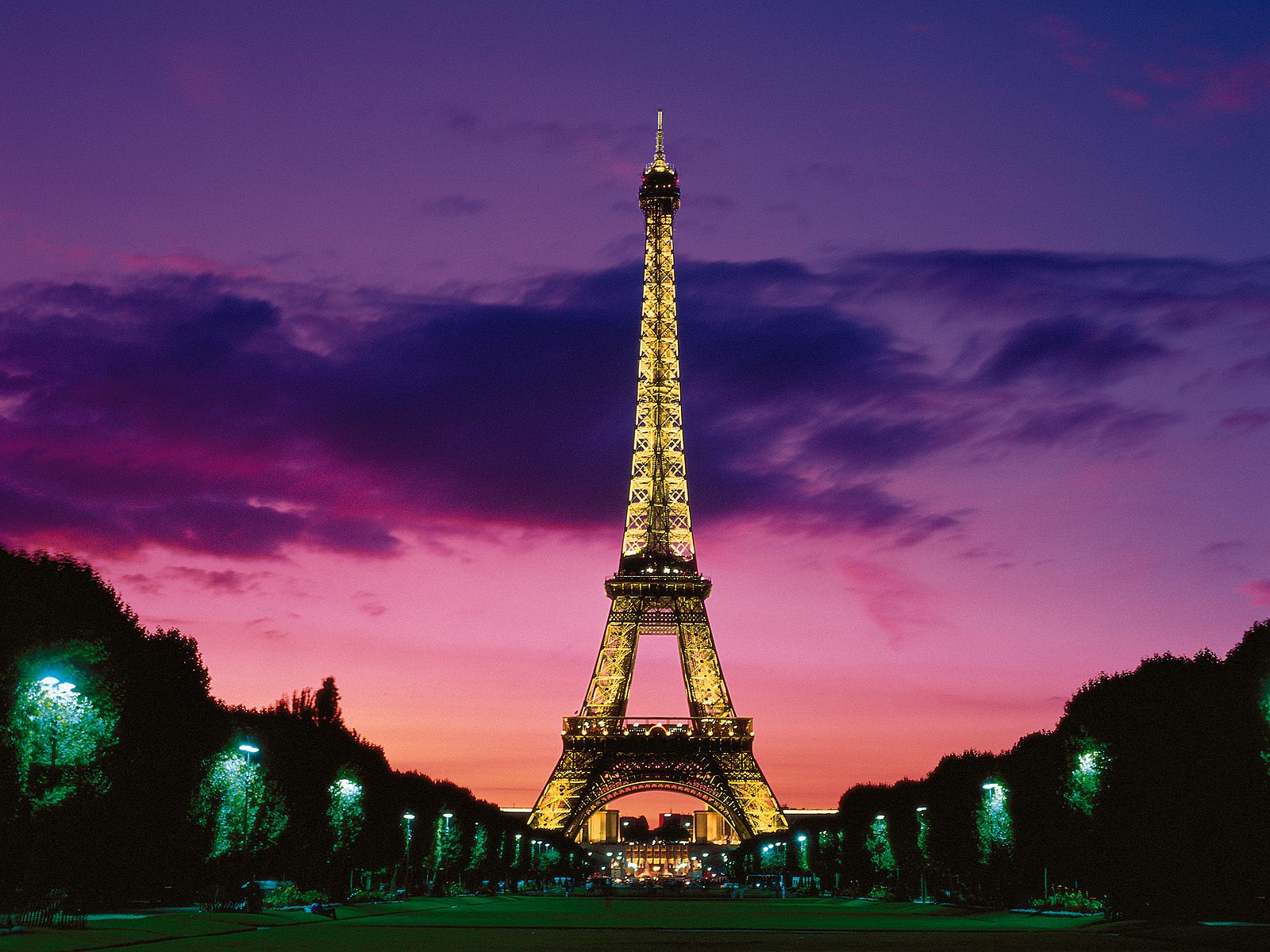 [Eiffel+Tower+at+Night,+Paris,+France.jpg]