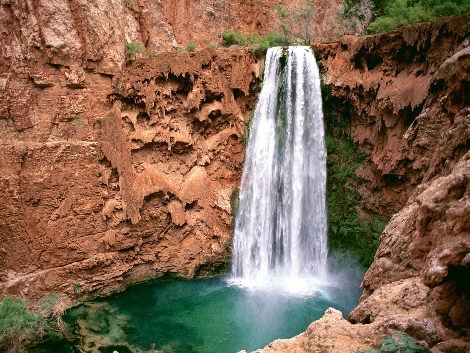 [Havasupai+Mooni+Falls,+Grand+Canyon,+Arizona.jpg]