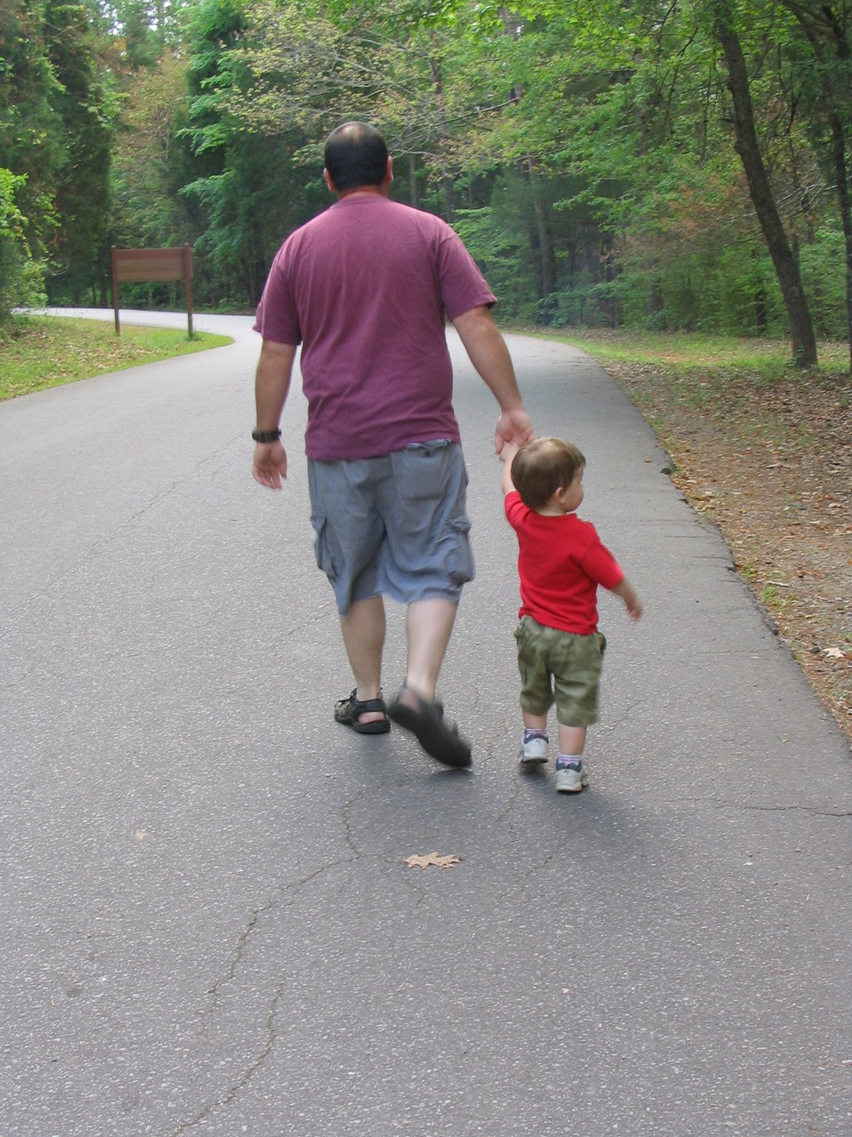 [Daddy+and+Josh+Walking+Camp.0407.jpg]