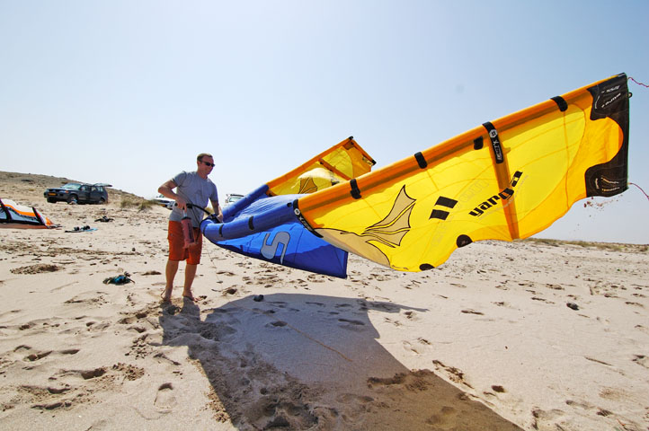 [3-Kite+surfing-syed-122.jpg]