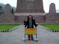 Yalancı ekvator - Anıtın önü