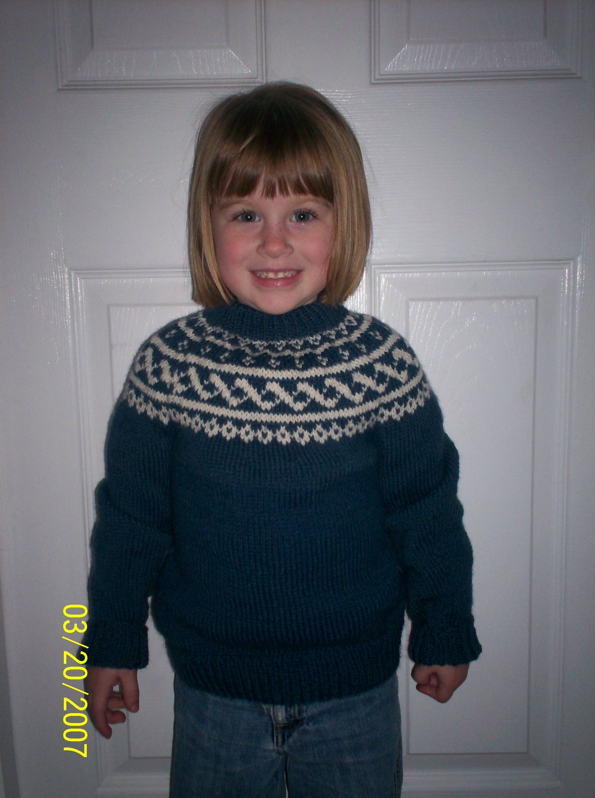 [070320+Lauren+models+circular+norwegian+sweater.jpg]