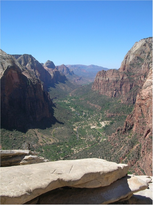 [View+of+Zion+from+Angels+Landing+2.jpg]