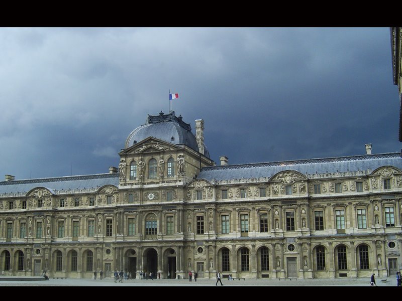 [Louvre.JPG]