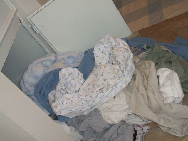 [laundry+3.jpg]