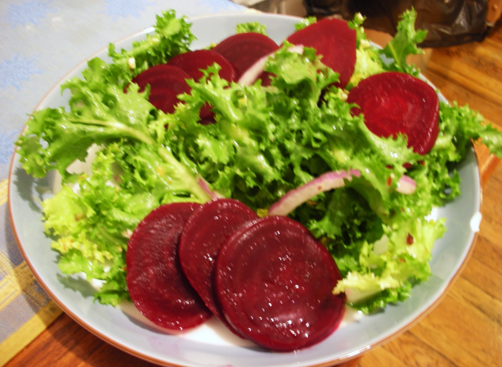 [Tossed+Greens+and+Beets.JPG]