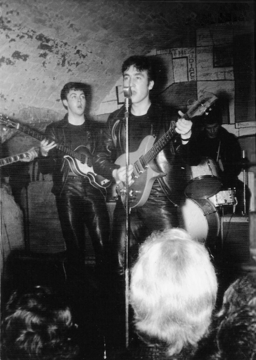[1961+Beatles+PJ+en+the+cavern.jpg]