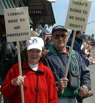 [senior-protesters.jpg]