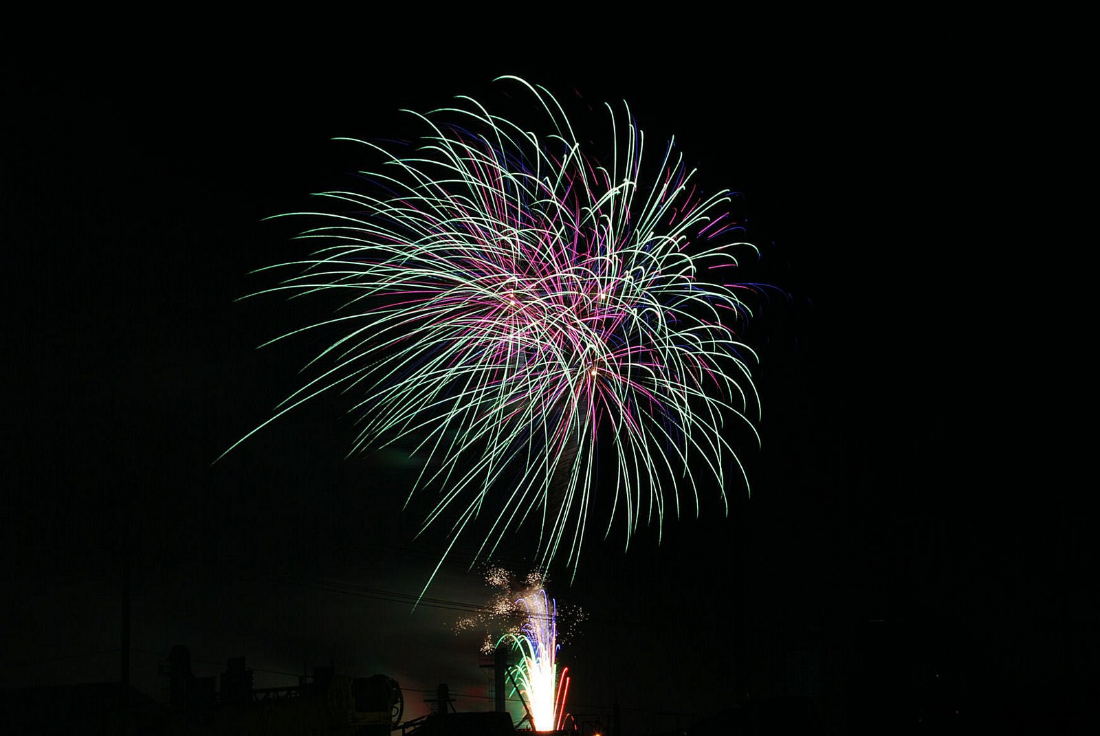 [Fireworks8.jpg]