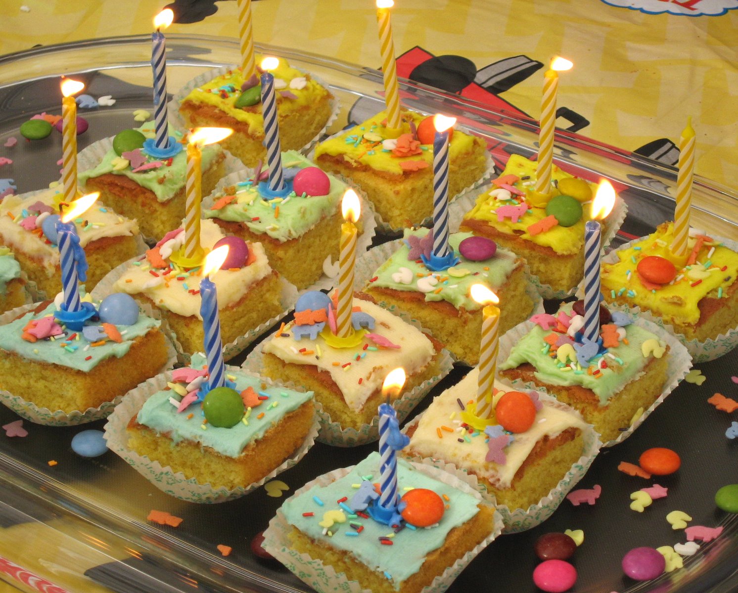 MINI BIRTHDAY CAKE SQUARES