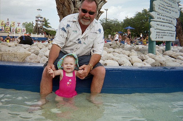 [Lily+&+Grandpa+SeaWorld.jpg]