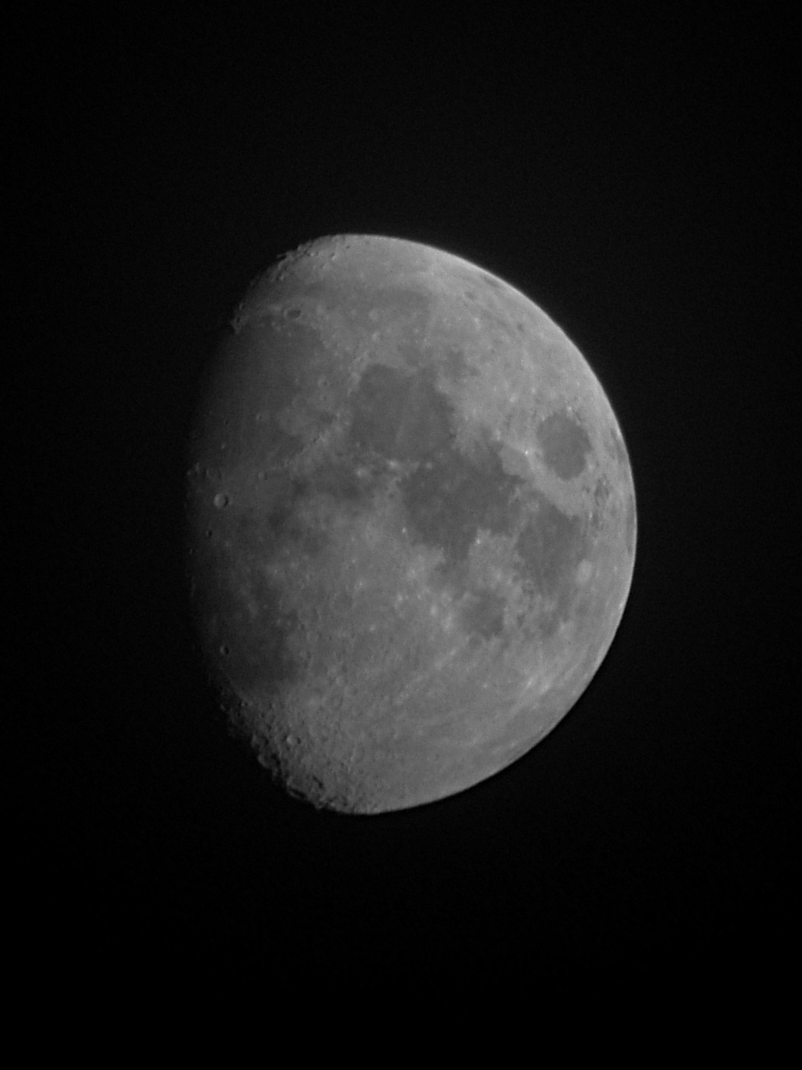 [Binocular+moon+3+-+grayscale.jpg]