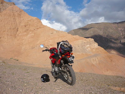 Imperdible relato de un viaje en moto por Bolivia Puna+Jujuy