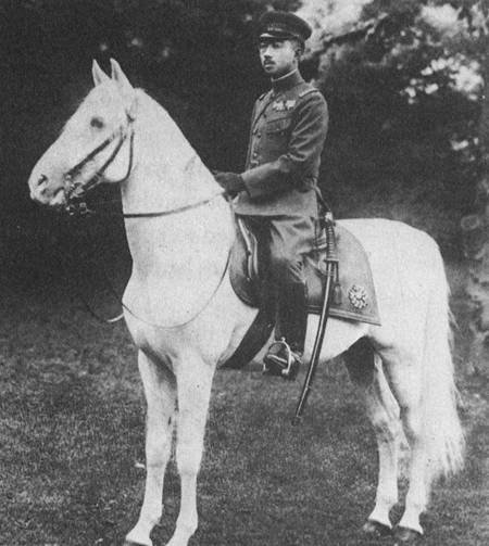 [Hirohito+horse.bmp]