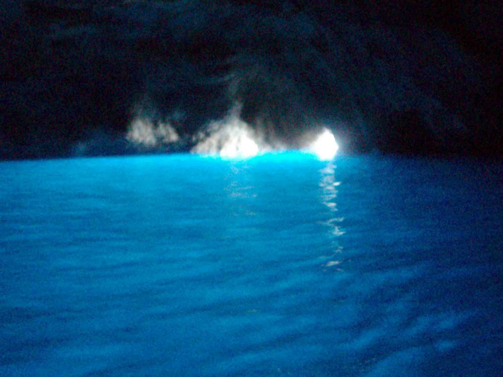 [blue+grotto.jpg]