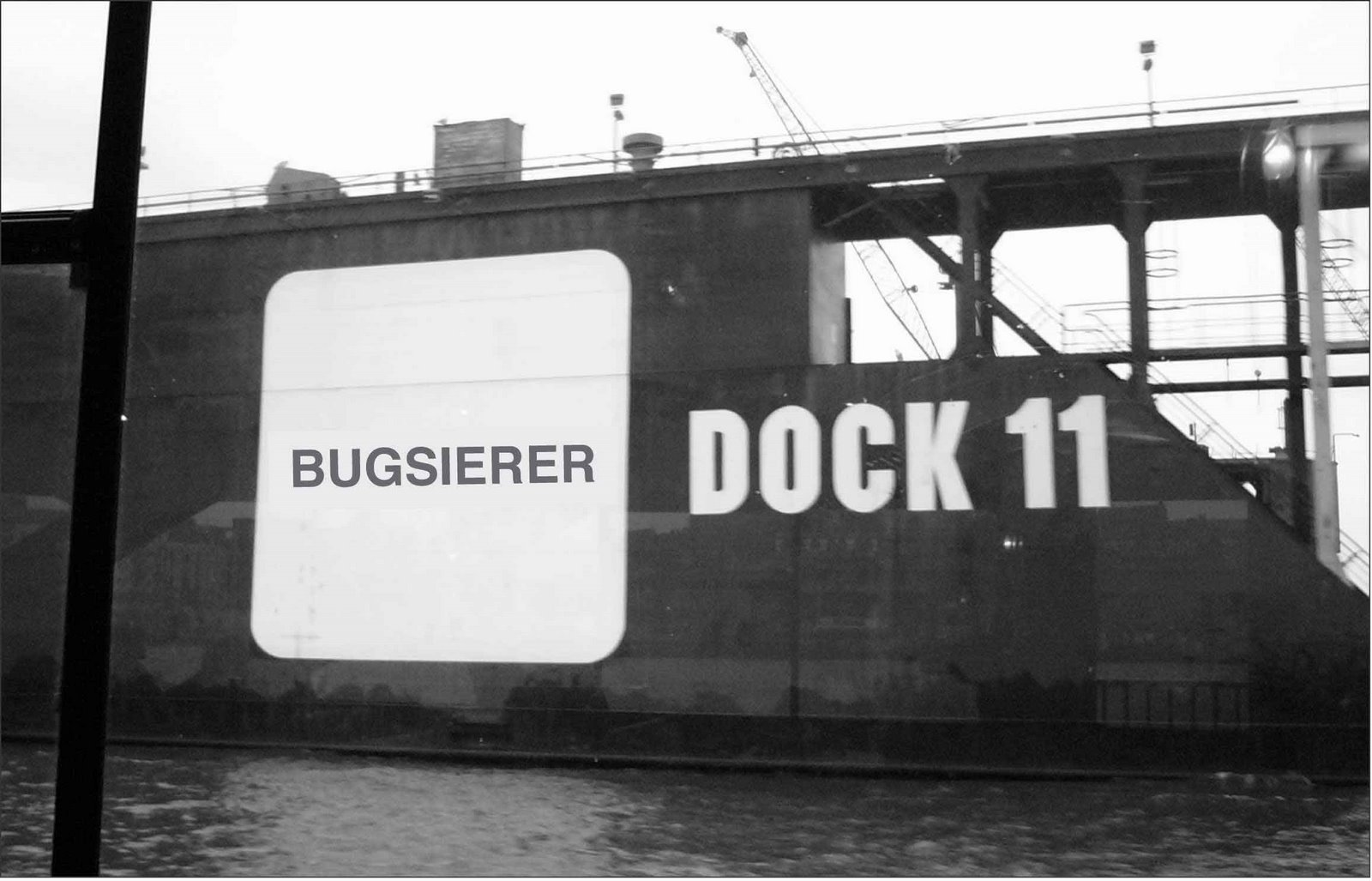 [dock11--.jpg]