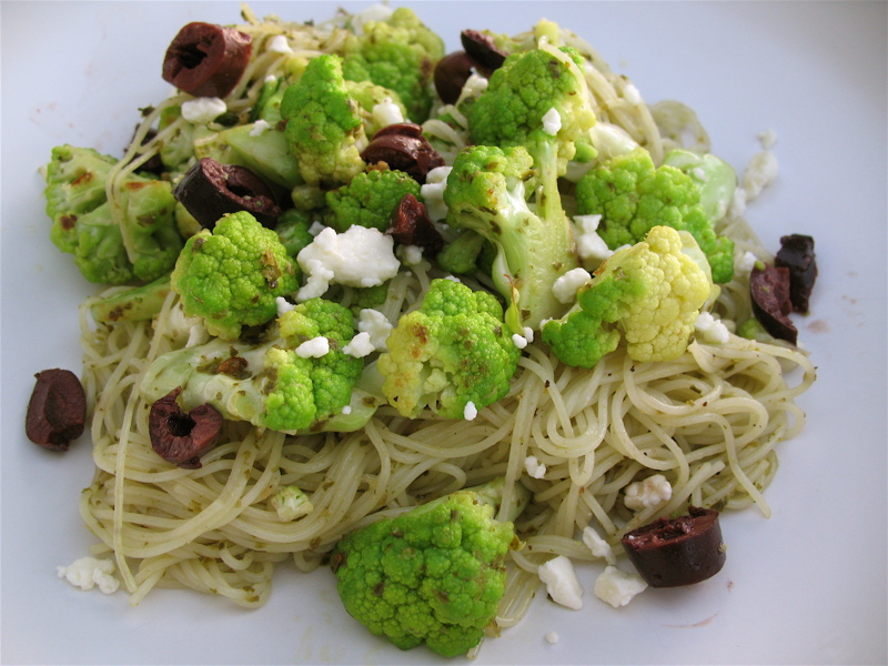 [green+cauliflower+olive+pasta.jpg]