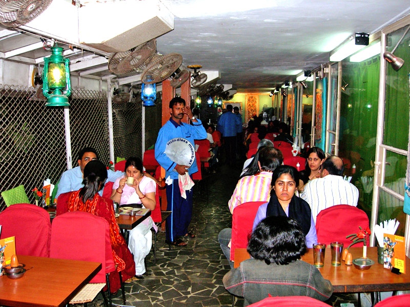 samovar restaurant at jehangir art gallery in mumbai by kunal bhatia