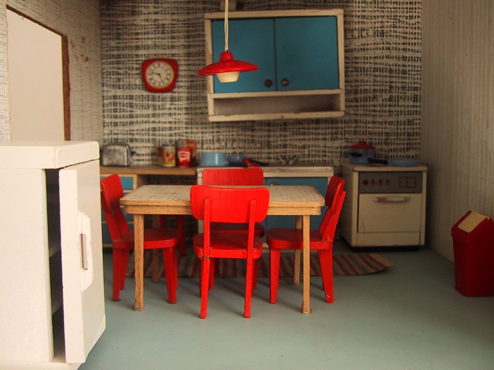Vintage 1967 Lundby dollshouse kitchen.