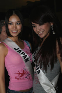 Agni Miss Indonesia with Miss Japan