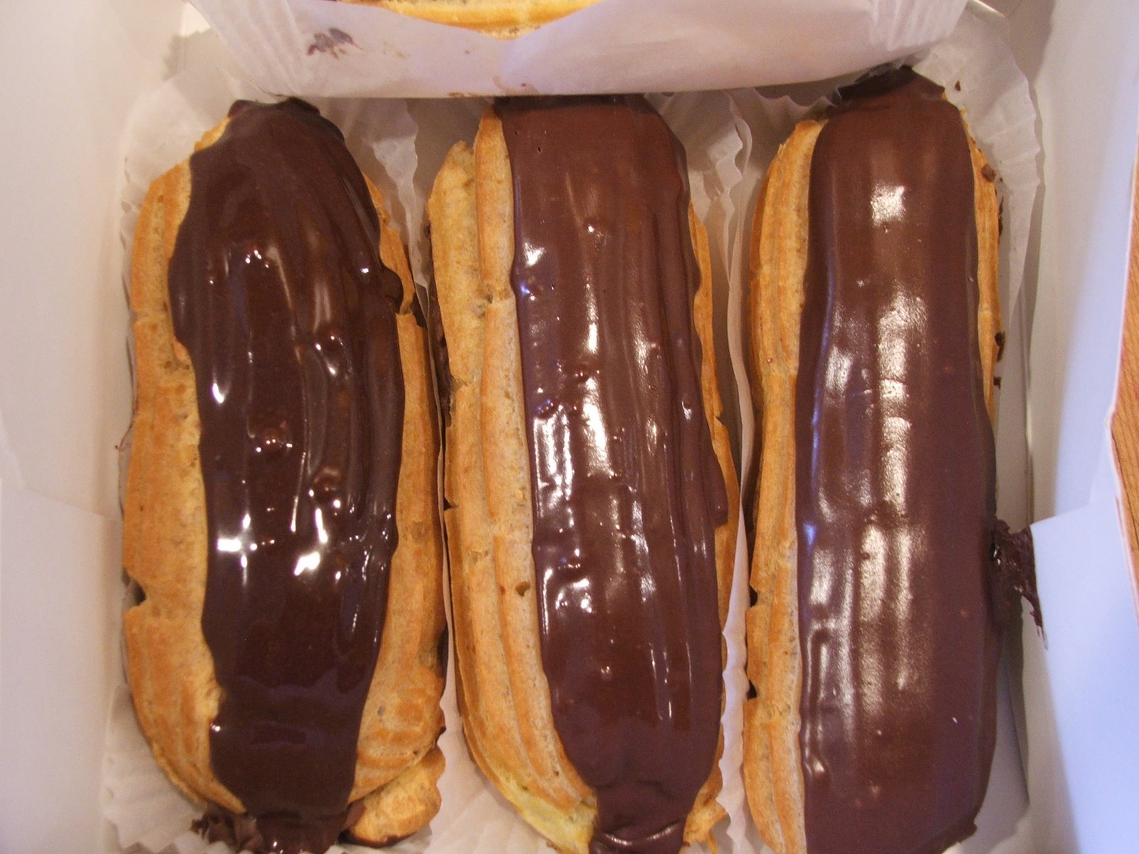 [le+fournil+eclairs+may2007.JPG]