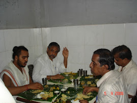 Mani's Owner Narayanaswamy with Cutomers