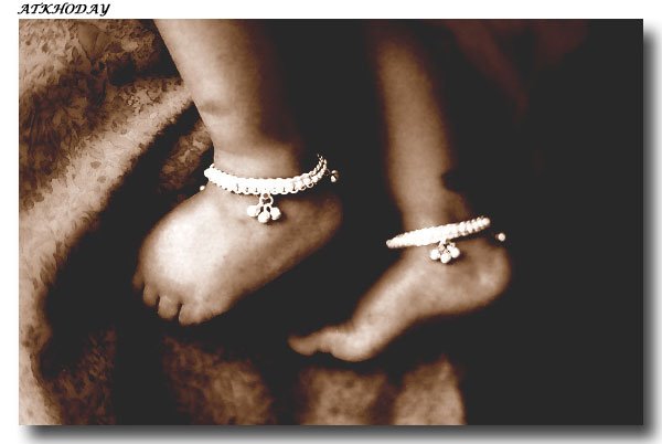 [Feet+by+Amar+Khoday.bmp]