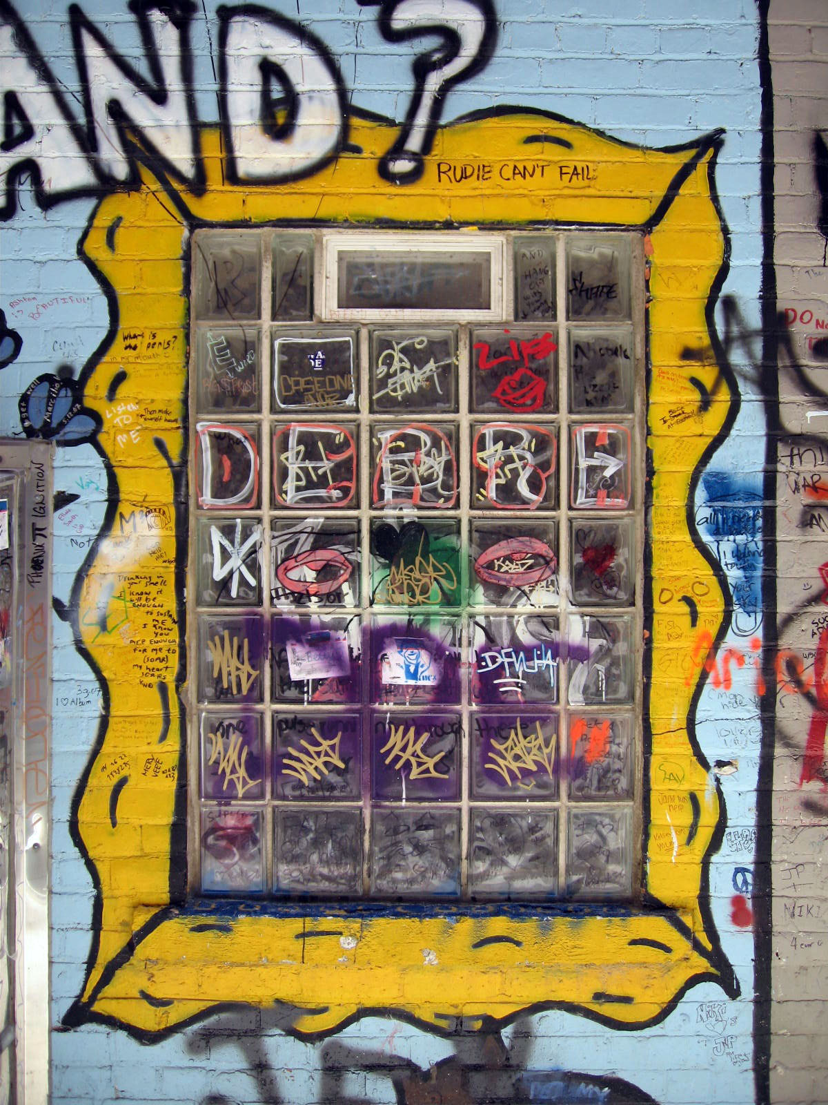 [graffiti+window+2.jpg]
