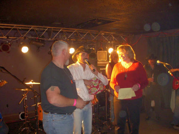 [Roger,+Ricky,+Sharon+2007.JPG]