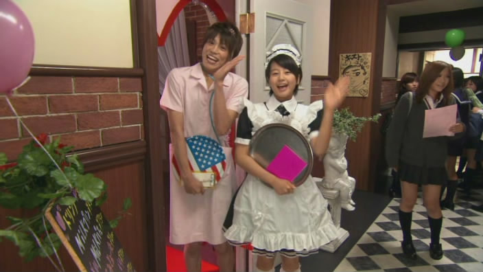 [01+Hana+Kimi+Maid+Cafe.jpg]