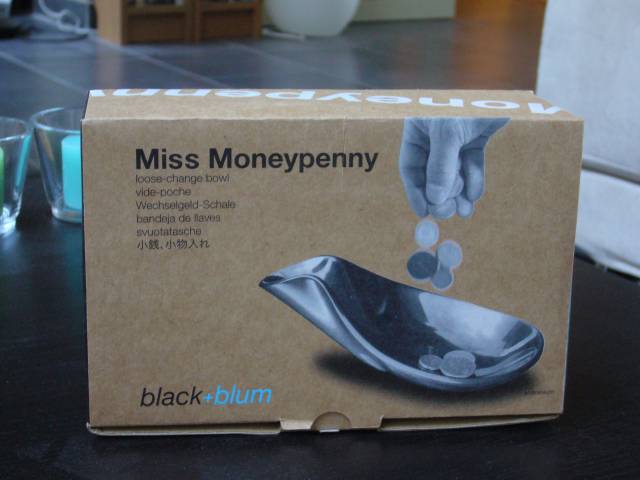 [Miss+Moneypenny1.jpg]
