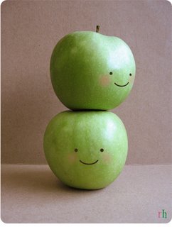 [stacked-apples.jpg]