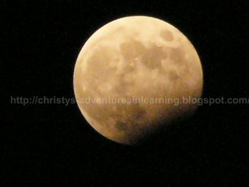 [lunar+eclipse+101705.jpg]