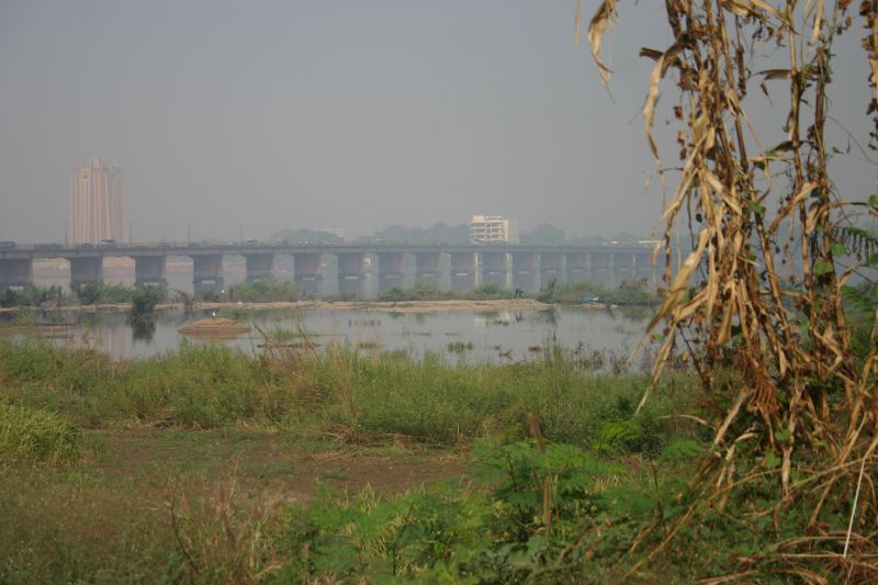 [Bamako_bridge2.jpg]