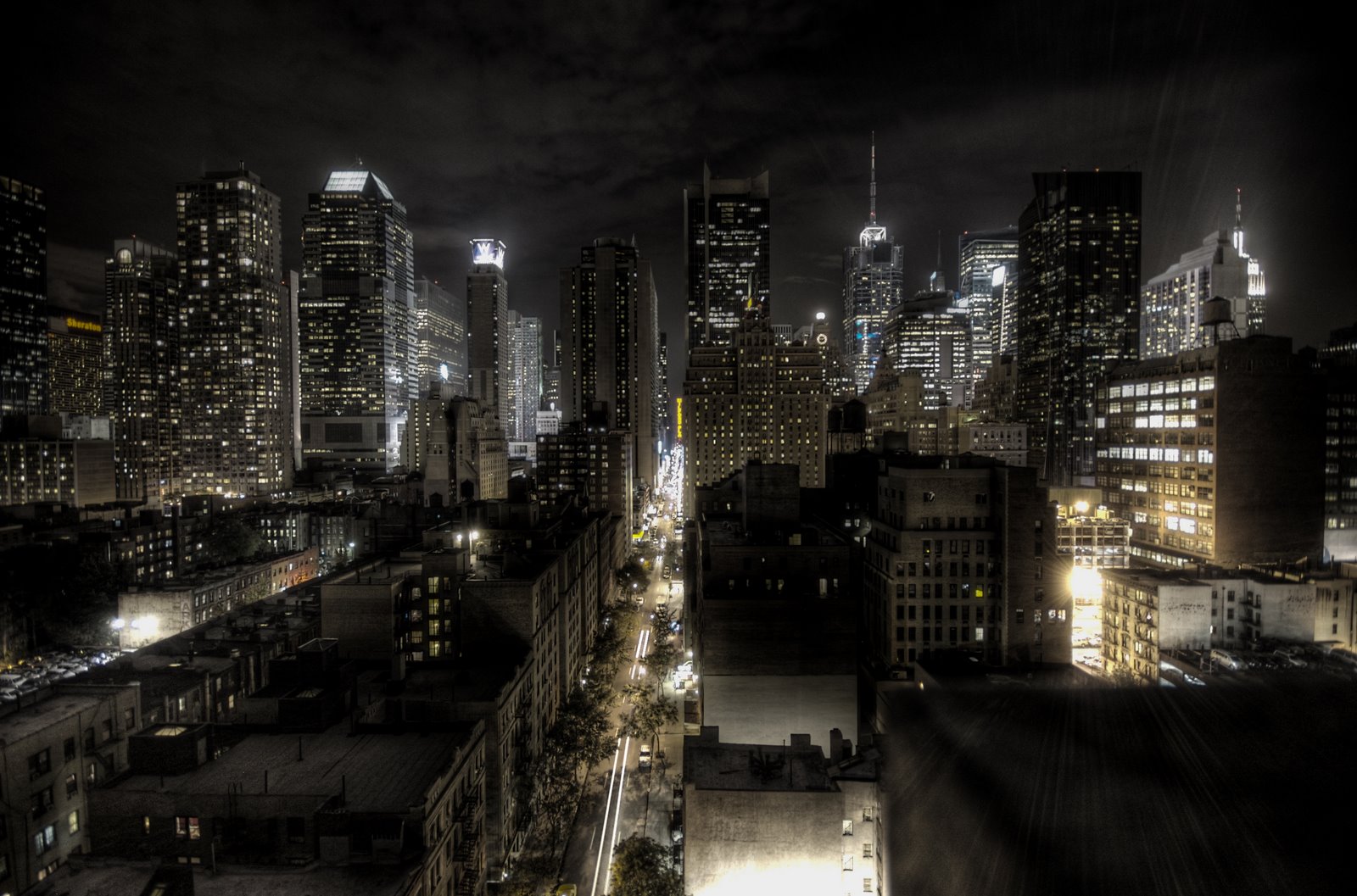 [New_York_City_at_night_HDR.jpg]