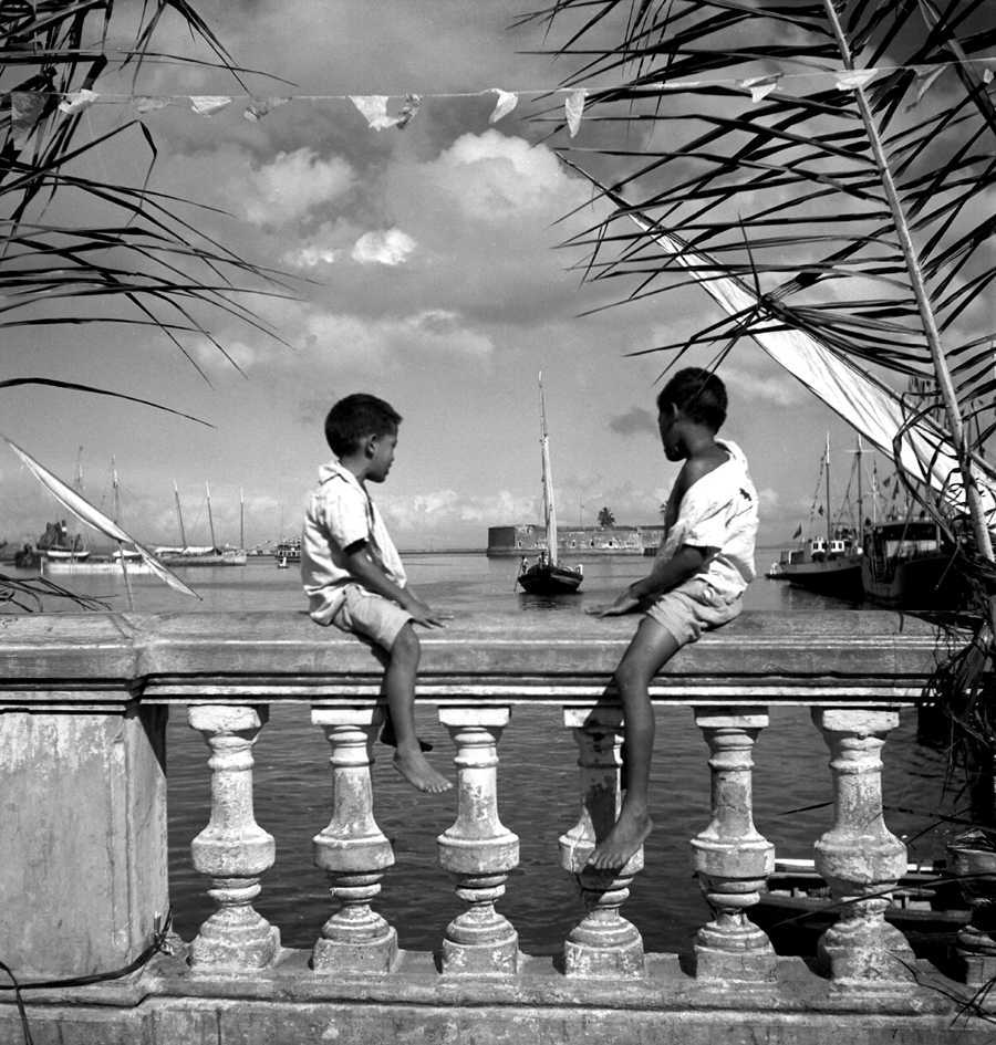 [meninos+na+ponte+de+Recife.jpg]