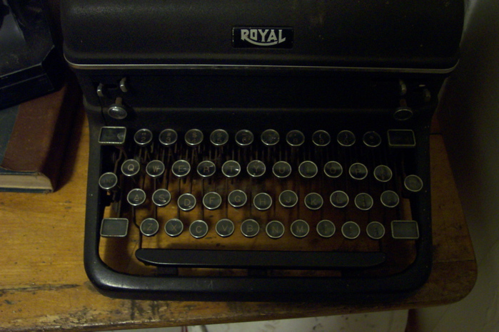 [typewriter+-+3.jpg]