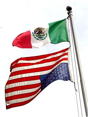 [Mex_Flag_American_Flag_UpSideDown.jpg]