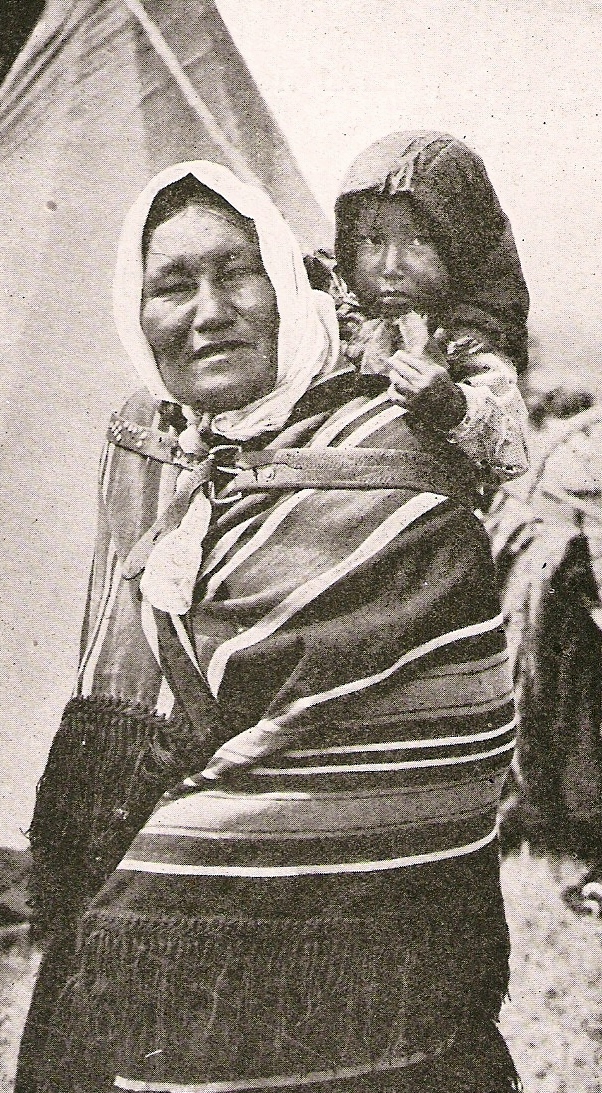 [Algonquin+and+her+daughter,+Awetia.jpg]