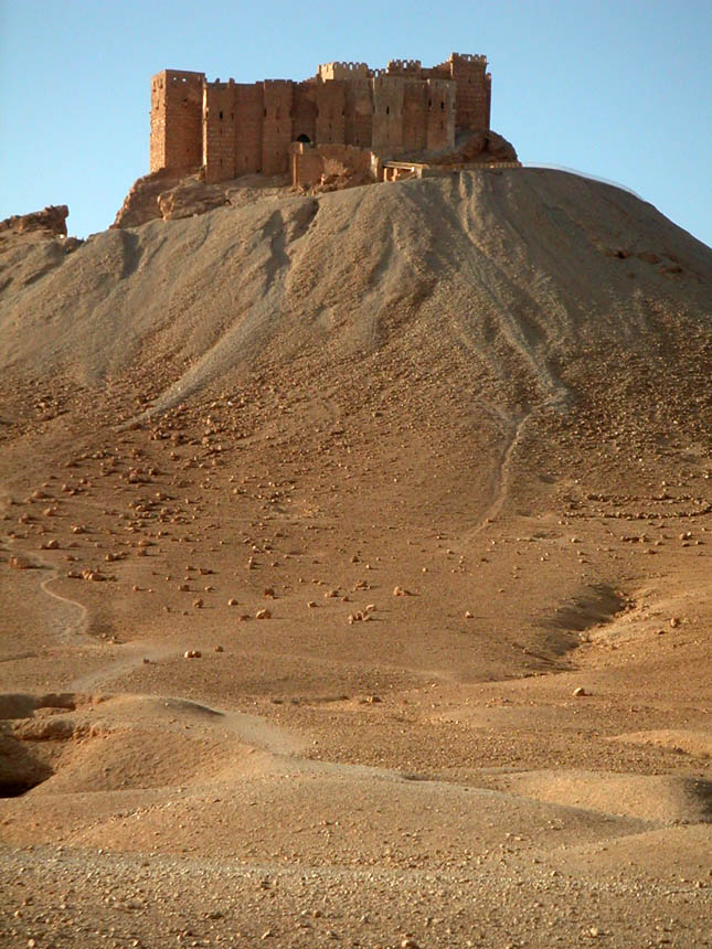 [Ibn+Ma'an+Castle+Palmyra+Syria.jpg]