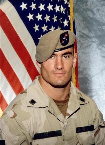 [Iraq_Former+Arizona+Cardinal+Pat+Tillman+gave+up+a+lucrative+NFL+career+in+2002+to+fight+in+Afghanistan+with+the+elite+Army+Rangers.+He+was+killed+April+22,+2004.jpg]