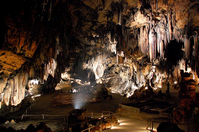[2008-06-06-De+Soto+Caverns027+1.jpg]