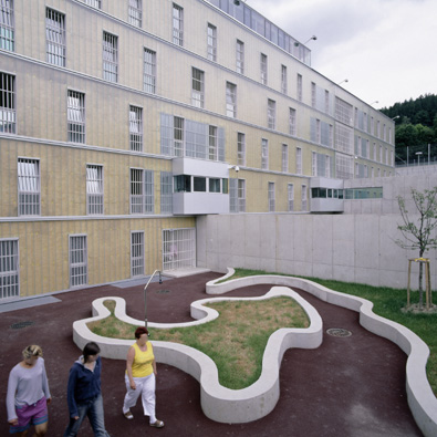 [austria-prison-08.jpg]