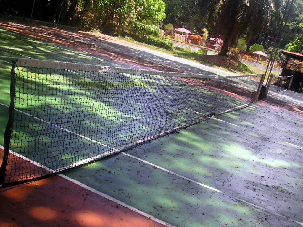 [Tennis+Court.jpg]