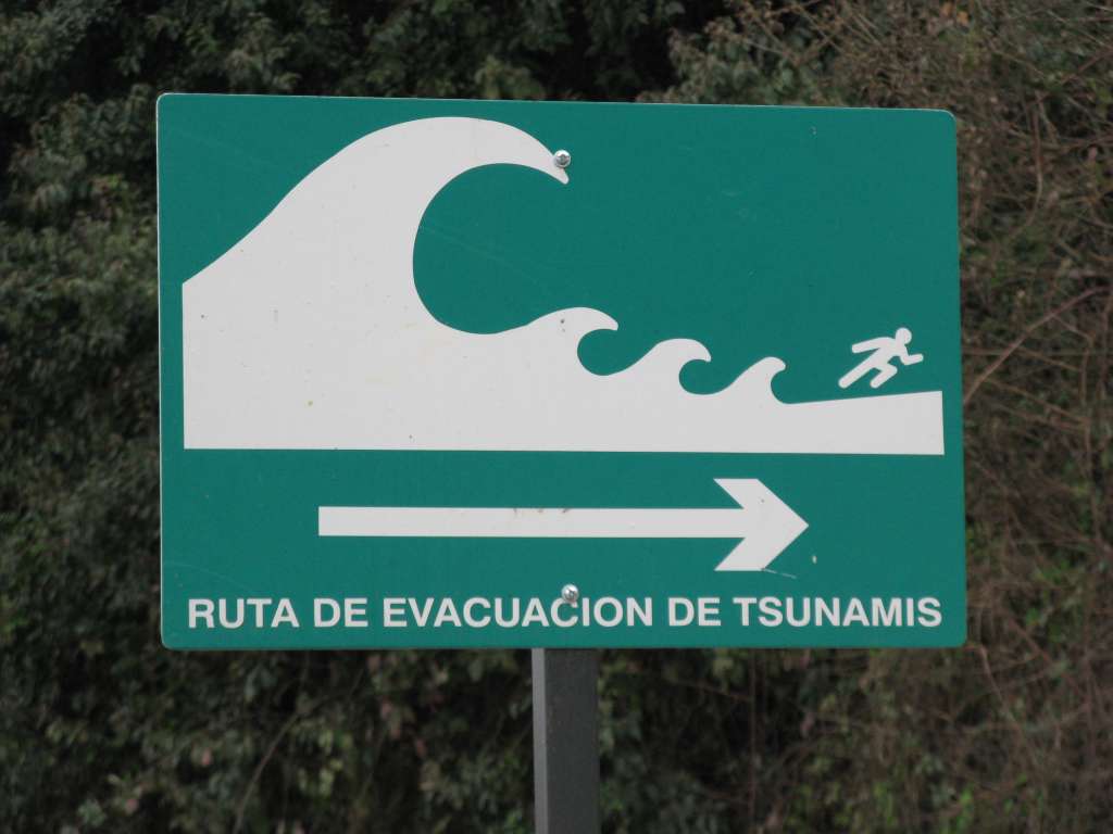 [tsunami_evakuationsweg.jpg]