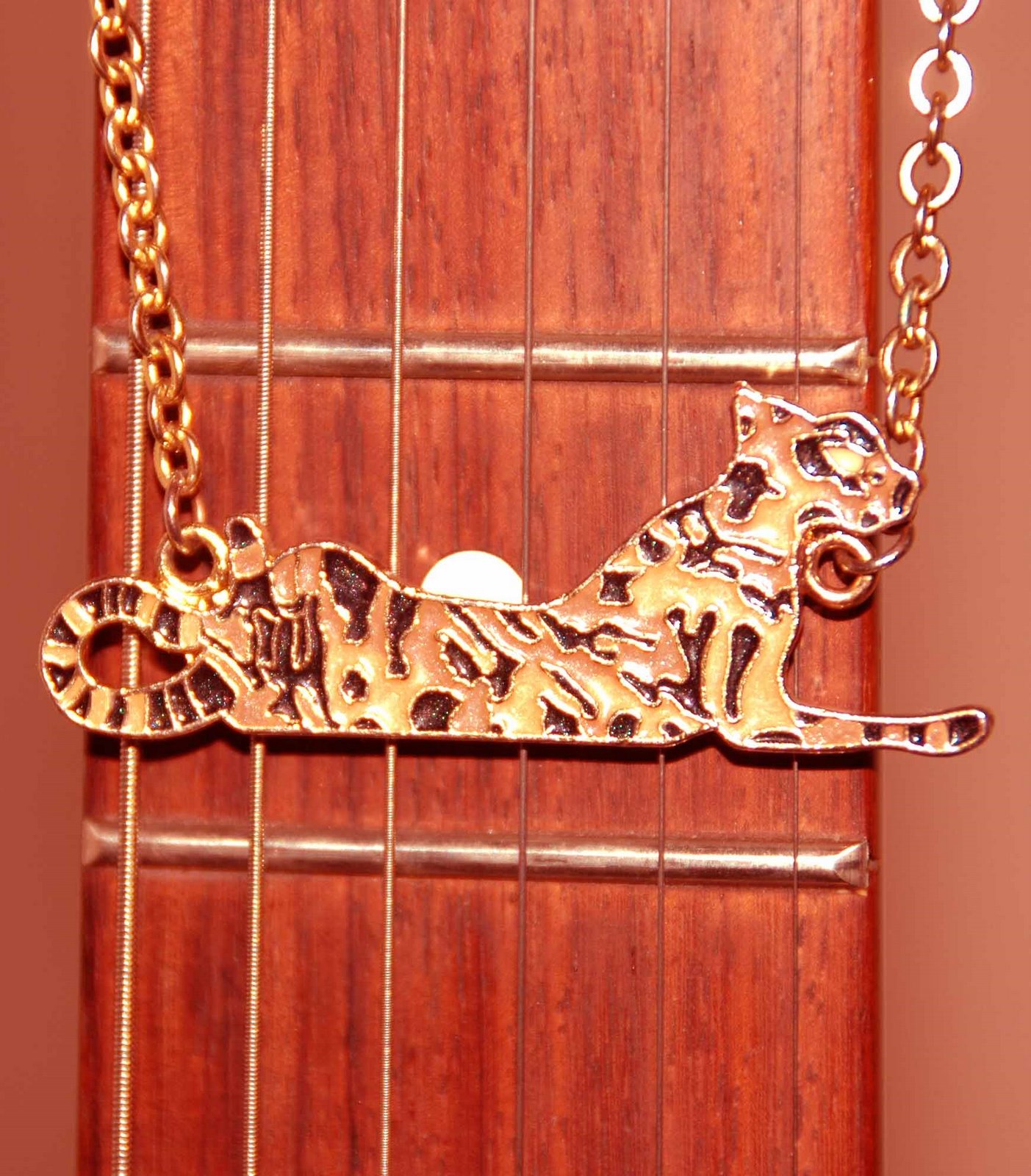 [leopard-necklace.jpg]
