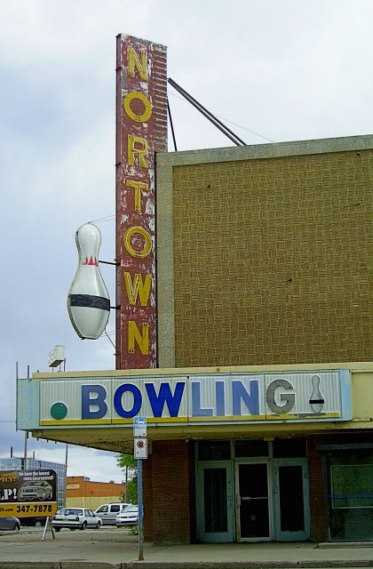 [208+-+bowling+06_09.JPG]