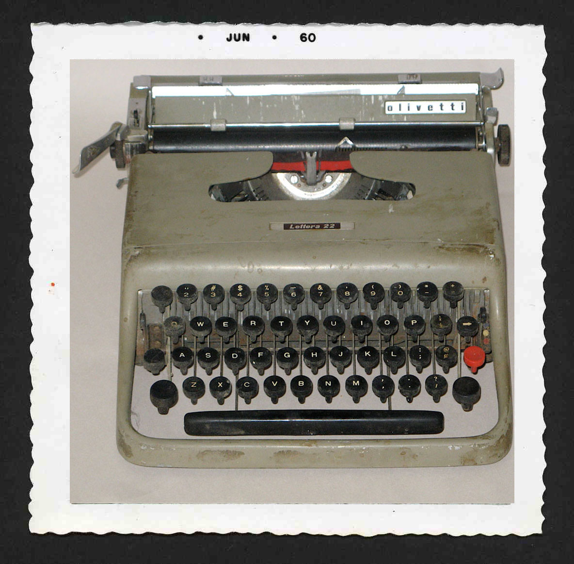 [deckle+edge&typewriter.jpg]